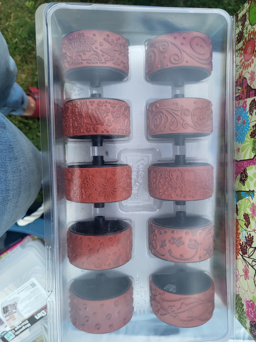 Stampin' Around - Embossed Rubber Roller Stamp Set